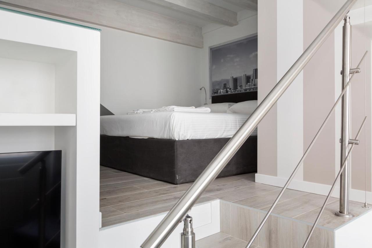 Nest For 2 In Milan Fashion District Via S Cecilia Milão Exterior foto